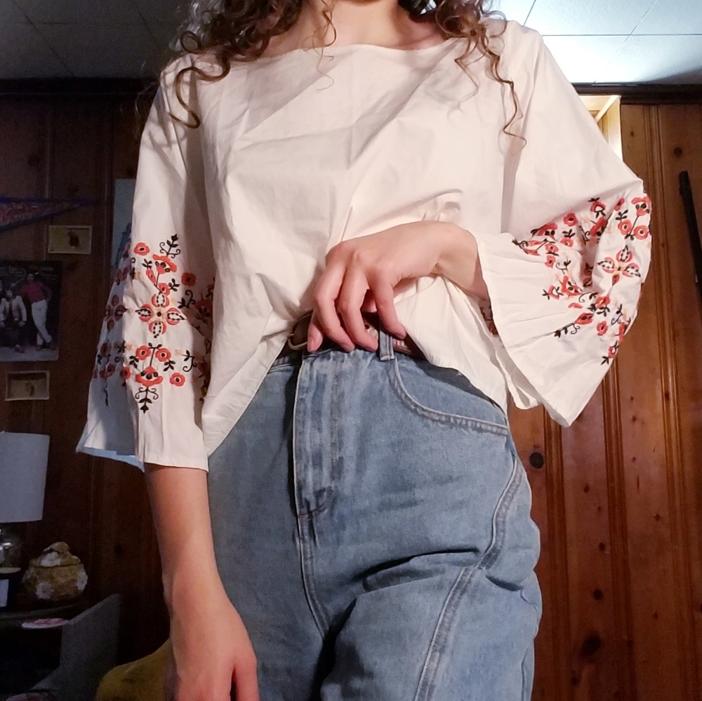 Large Gap White Embroidered Shirt